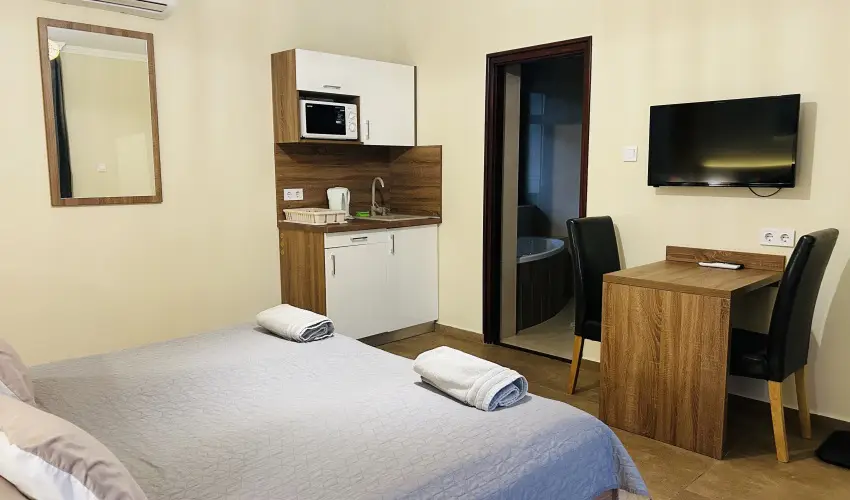 Harm�nia Vend�gh�z Miskolctapolca Miskolctapolca - M�rcius 15.