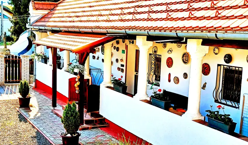 Harmony Vend�gh�z Egerszal�k - M�rcius 15. (min. 2 �j)