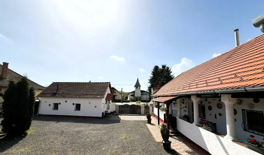 Harmony Vend�gh�z Egerszal�k - M�rcius 15. (min. 2 �j)