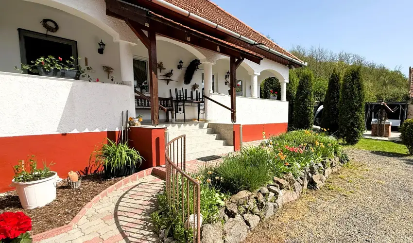 Harmony Vend�gh�z Egerszal�k - M�rcius 15. (min. 2 �j)