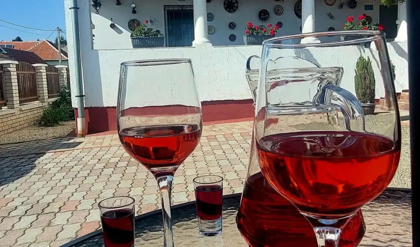 Harmony Vend�gh�z Egerszal�k - M�rcius 15. (min. 2 �j)