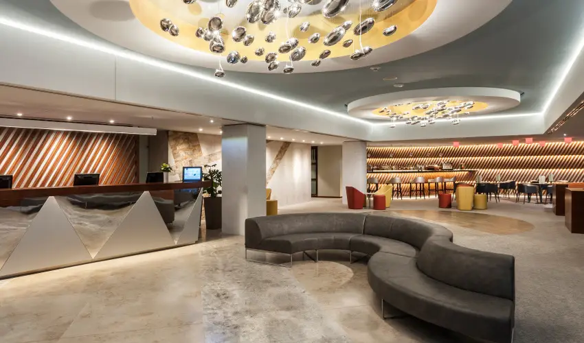 Ensana Thermal Aqua H�v�z - M�rcius 15. 