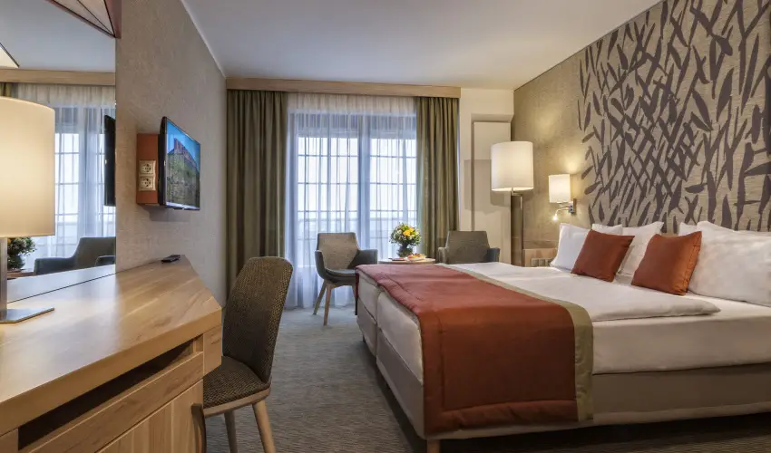 Ensana Thermal Aqua H�v�z - M�rcius 15. 