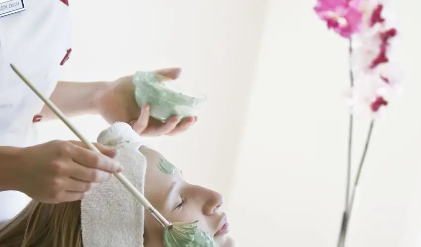 Ensana Thermal Aqua H�v�z - M�rcius 15. 