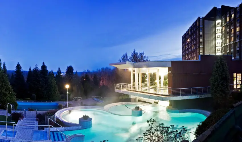 Ensana Thermal Aqua H�v�z - M�rcius 15. 