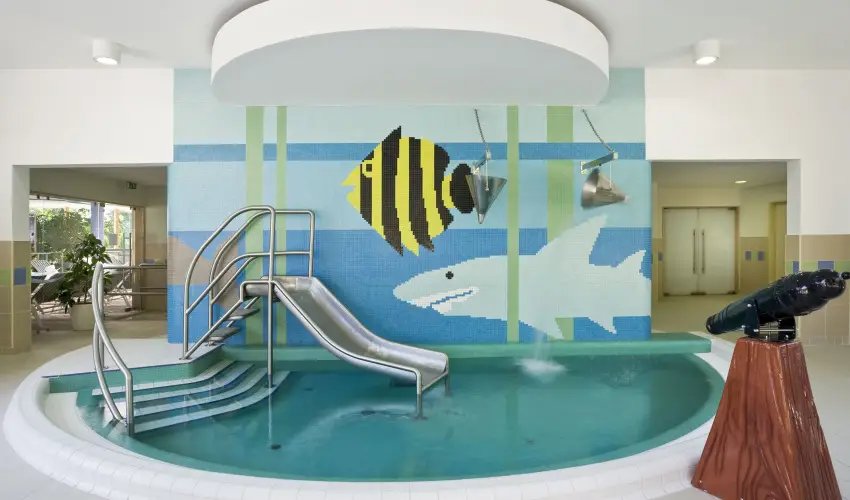 Ensana Thermal Aqua H�v�z - M�rcius 15. 