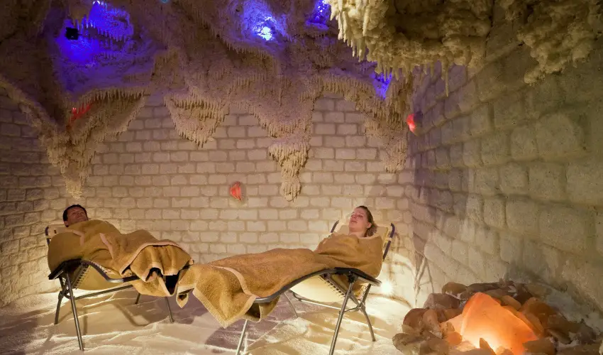 Ensana Thermal Aqua H�v�z - M�rcius 15. 