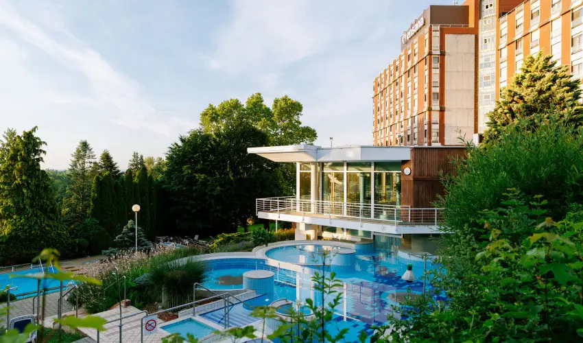 Ensana Thermal Aqua H�v�z - M�rcius 15. 