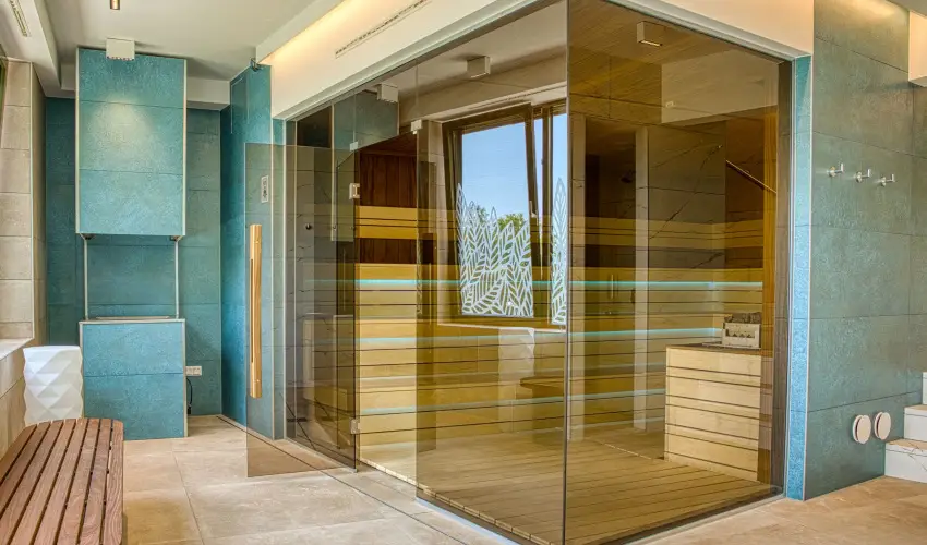 Ensana Thermal Aqua H�v�z - M�rcius 15. 