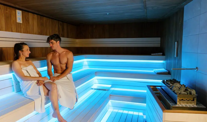 Ensana Thermal Aqua H�v�z - M�rcius 15. 