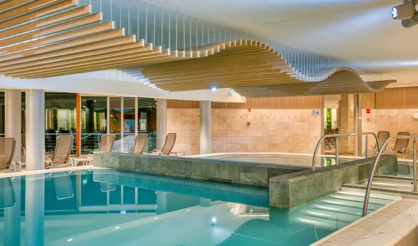 Ensana Thermal Aqua H�v�z - M�rcius 15. 