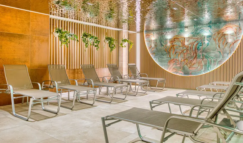 Ensana Thermal Aqua H�v�z - M�rcius 15. 