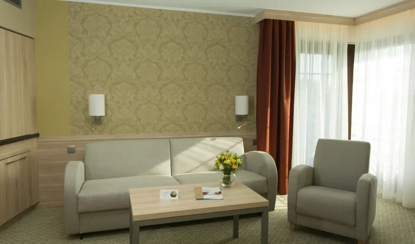 Ensana Thermal Aqua H�v�z - M�rcius 15. 