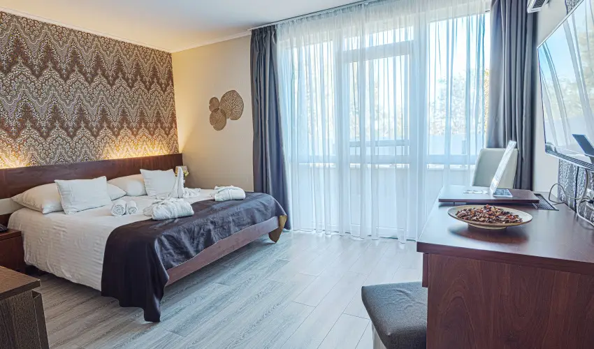 Holiday Beach Budapest Wellness Hotel with Sauna Park Budapest - M�rcius 15.