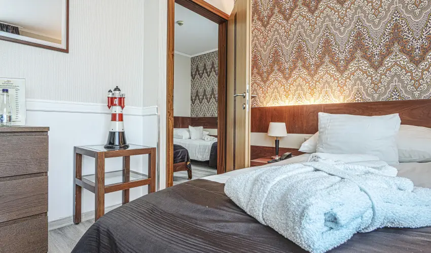 Holiday Beach Budapest Wellness Hotel with Sauna Park Budapest - M�rcius 15.