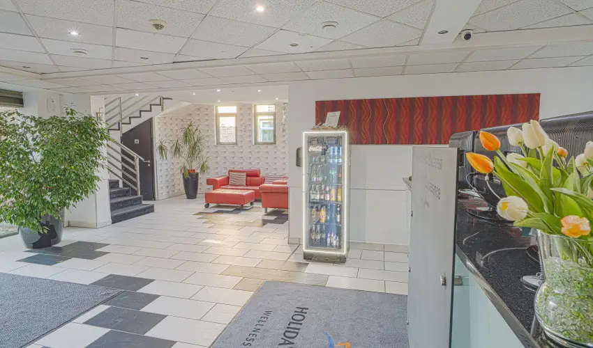 Holiday Beach Budapest Wellness Hotel with Sauna Park Budapest - M�rcius 15.