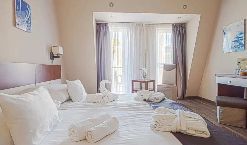 Holiday Beach Budapest Wellness Hotel with Sauna Park Budapest - M�rcius 15.