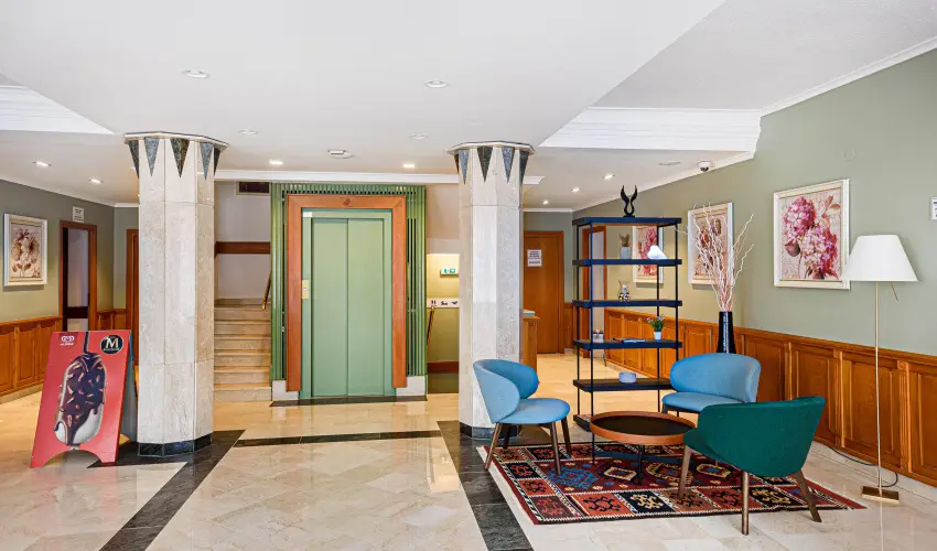 Holiday Club Apartman Hotel H�v�z H�v�z - M�rcius 15. 