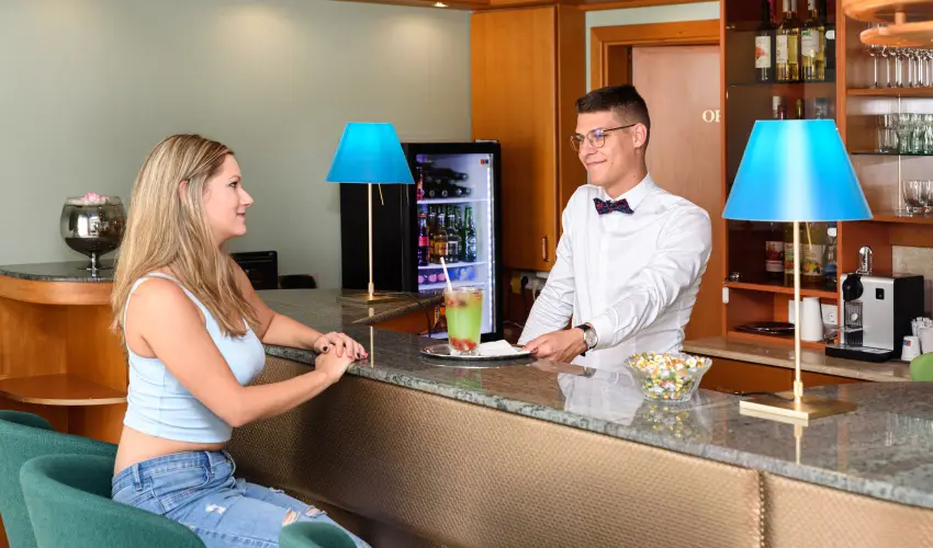 Holiday Club Apartman Hotel H�v�z H�v�z - M�rcius 15. 