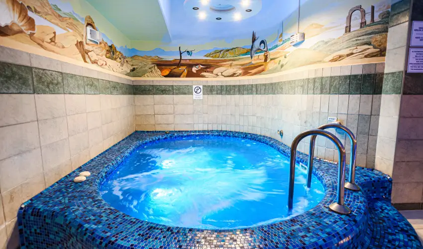 Holiday Club Apartman Hotel H�v�z H�v�z - M�rcius 15. 