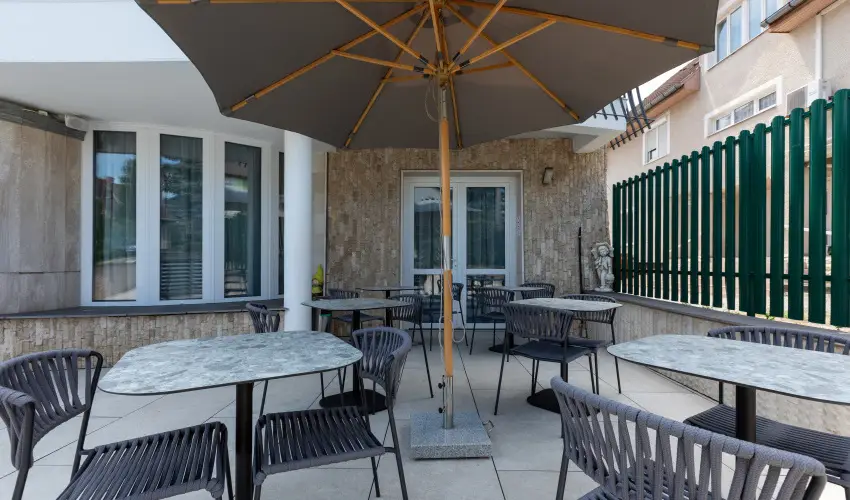 Holiday Club Apartman Hotel H�v�z H�v�z - M�rcius 15. 