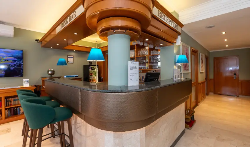 Holiday Club Apartman Hotel H�v�z H�v�z - M�rcius 15. 