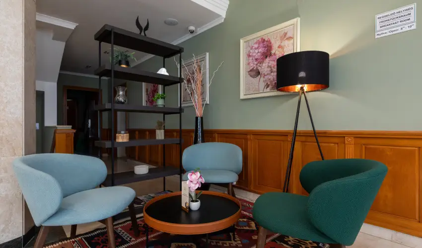 Holiday Club Apartman Hotel H�v�z H�v�z - M�rcius 15. 