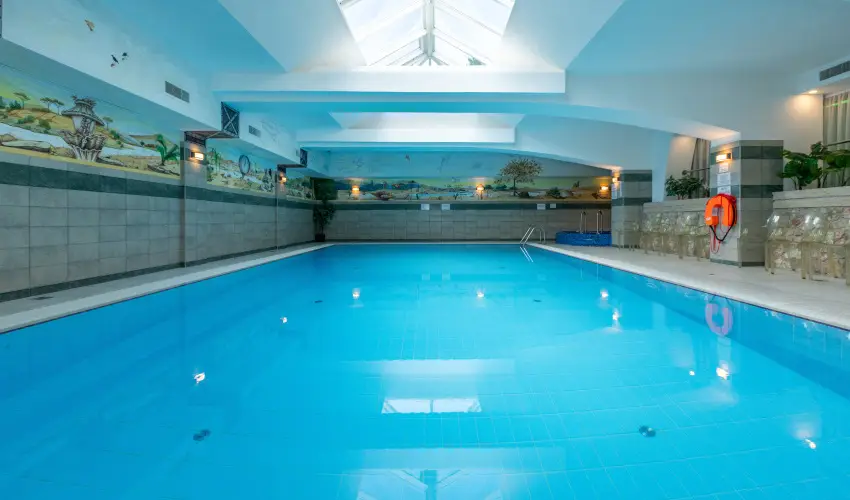 Holiday Club Apartman Hotel H�v�z H�v�z - M�rcius 15. 