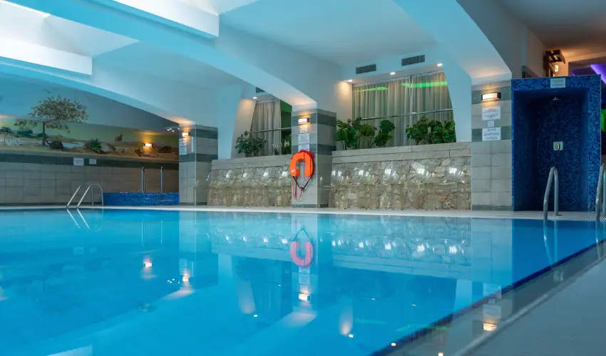 Holiday Club Apartman Hotel H�v�z H�v�z - M�rcius 15. 
