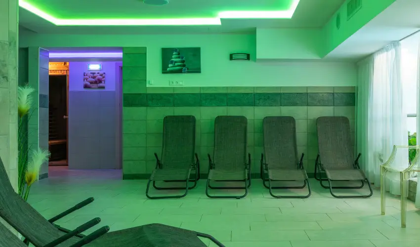 Holiday Club Apartman Hotel H�v�z H�v�z - M�rcius 15. 