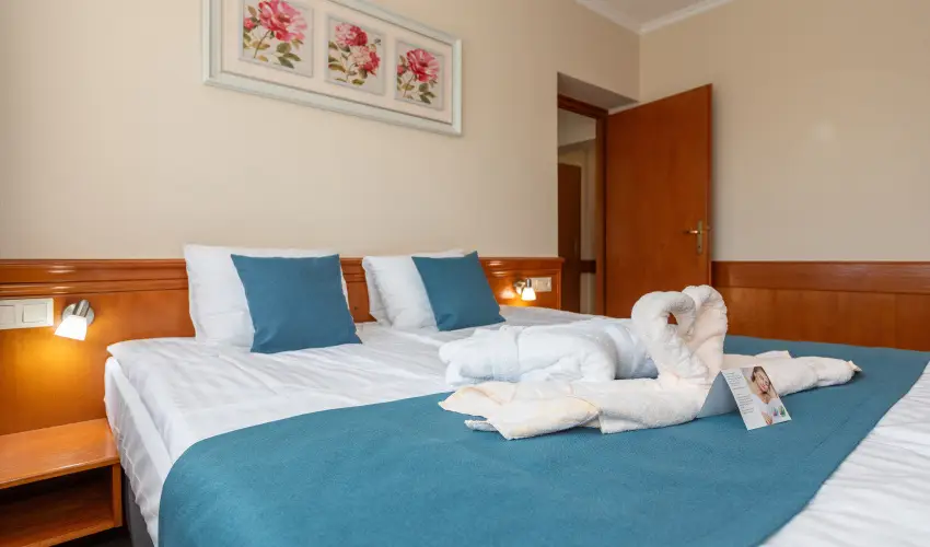 Holiday Club Apartman Hotel H�v�z H�v�z - M�rcius 15. 