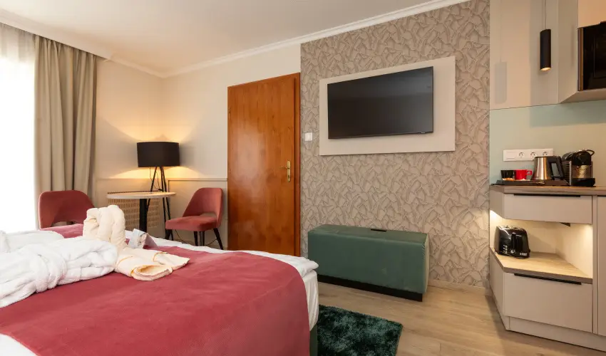 Holiday Club Apartman Hotel H�v�z H�v�z - M�rcius 15. 