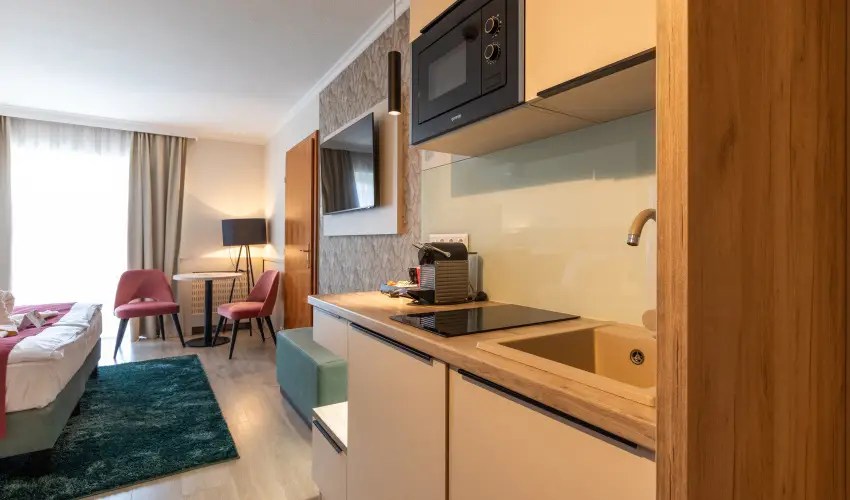 Holiday Club Apartman Hotel H�v�z H�v�z - M�rcius 15. 