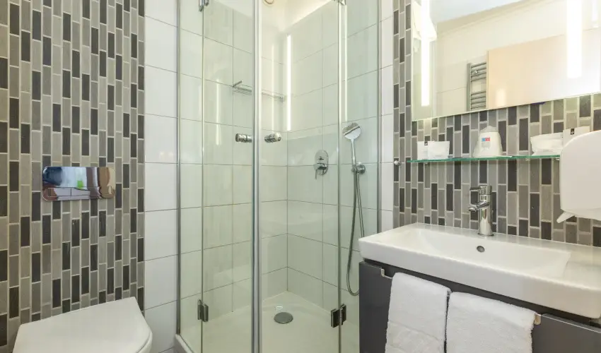 Holiday Club Apartman Hotel H�v�z H�v�z - M�rcius 15. 