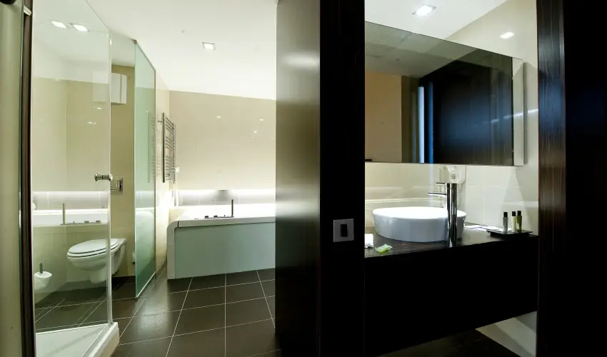 Abacus Business & Wellness Hotel Herceghalom - M�rcius 15. 