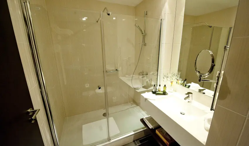 Abacus Business & Wellness Hotel Herceghalom - M�rcius 15. 