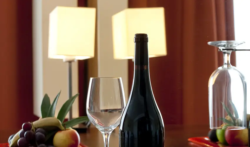 Abacus Business & Wellness Hotel Herceghalom - M�rcius 15. 