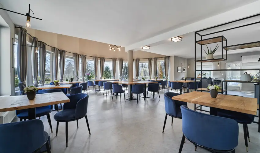 Hotel Arbor�tum Hark�ny - M�rcius 15.