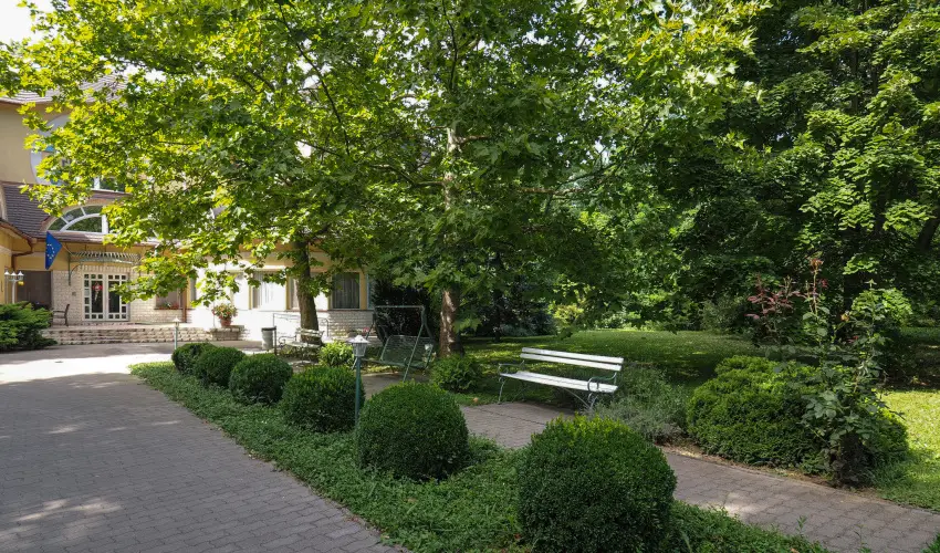 Hotel Arbor�tum Hark�ny - M�rcius 15.