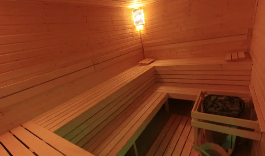 Hotel Aurum Family Hajd�szoboszl� - M�rcius 15. (min. 2 �j)