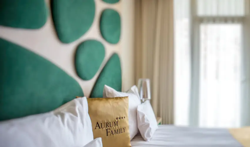 Hotel Aurum Family Hajd�szoboszl� - M�rcius 15. (min. 2 �j)