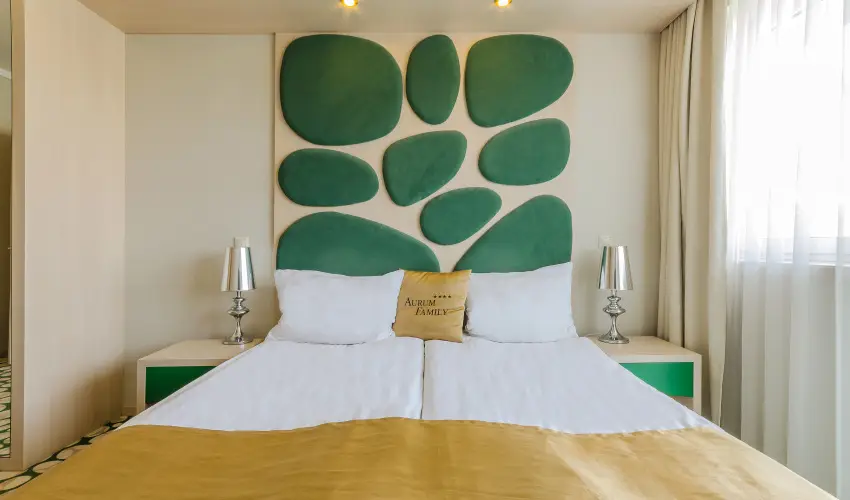 Hotel Aurum Family Hajd�szoboszl� - M�rcius 15. (min. 2 �j)