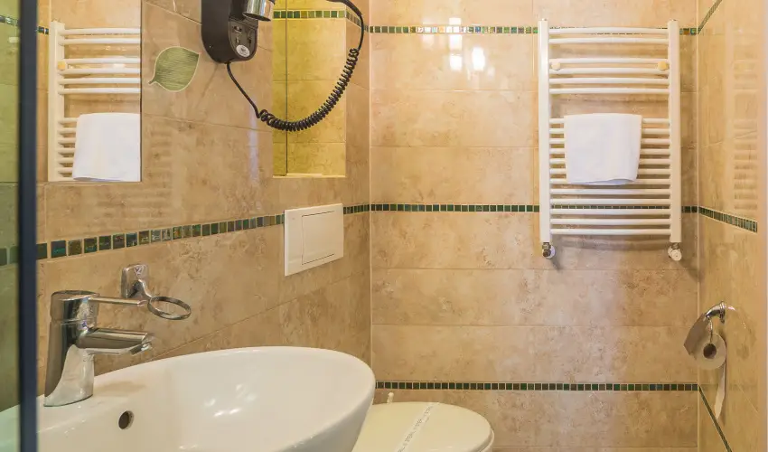 Hotel Aurum Family Hajd�szoboszl� - M�rcius 15. (min. 2 �j)