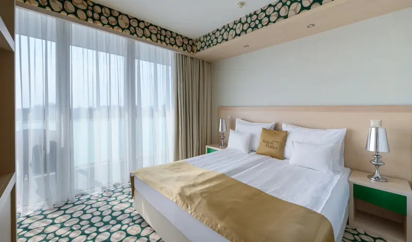 Hotel Aurum Family Hajd�szoboszl� - M�rcius 15. (min. 2 �j)