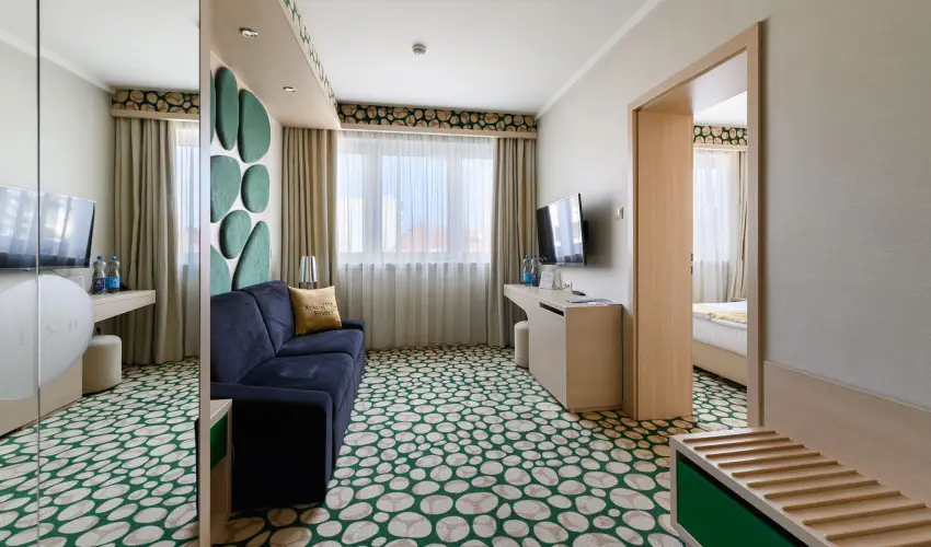 Hotel Aurum Family Hajd�szoboszl� - M�rcius 15. (min. 2 �j)