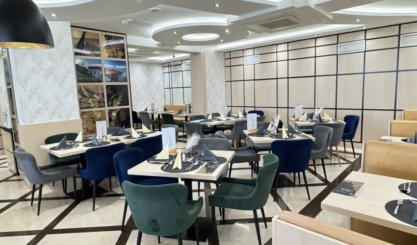Hotel Aurum Family Hajd�szoboszl� - M�rcius 15. (min. 2 �j)