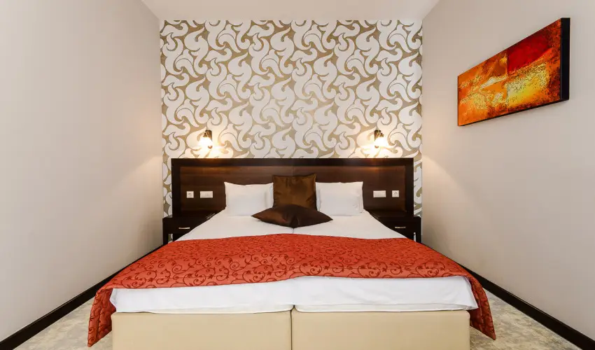 Hotel Aurum Hajd�szoboszl� - M�rcius 15. 