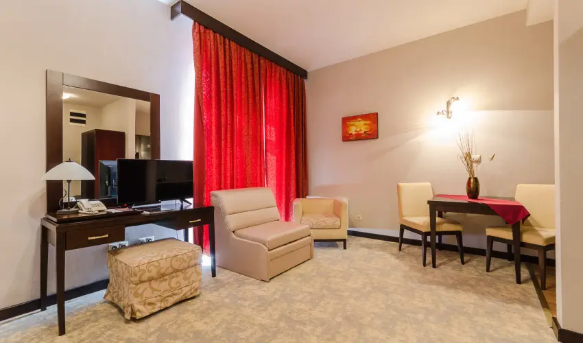 Hotel Aurum Hajd�szoboszl� - M�rcius 15. 