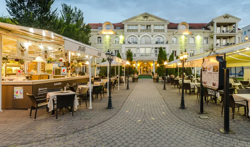 Hotel Aurum Hajd�szoboszl� - M�rcius 15. 
