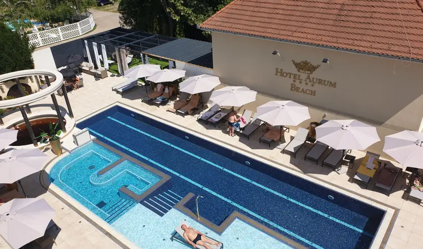 Hotel Aurum Hajd�szoboszl� - M�rcius 15. 